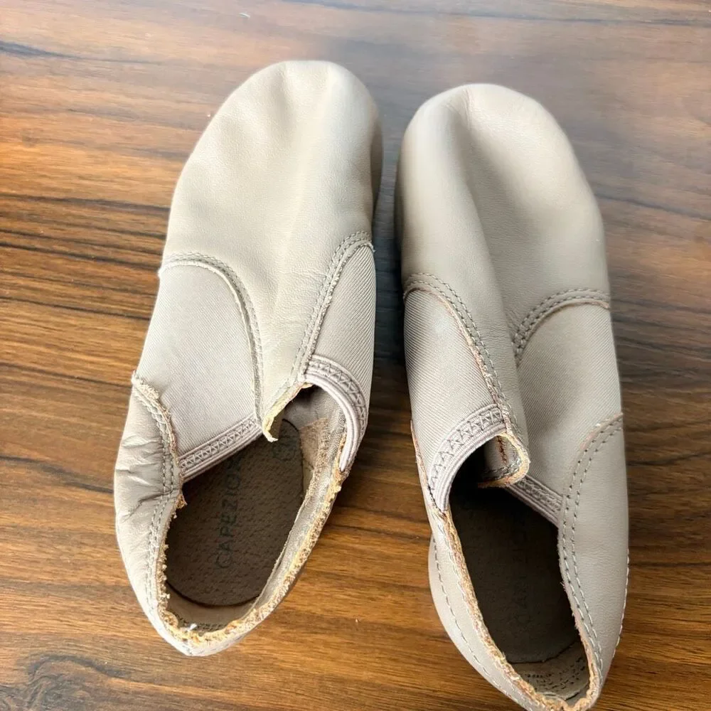 Capezio Girls Boys Child 13M Tan Jazz Shoes Dance Contemporary Lyrical Theater